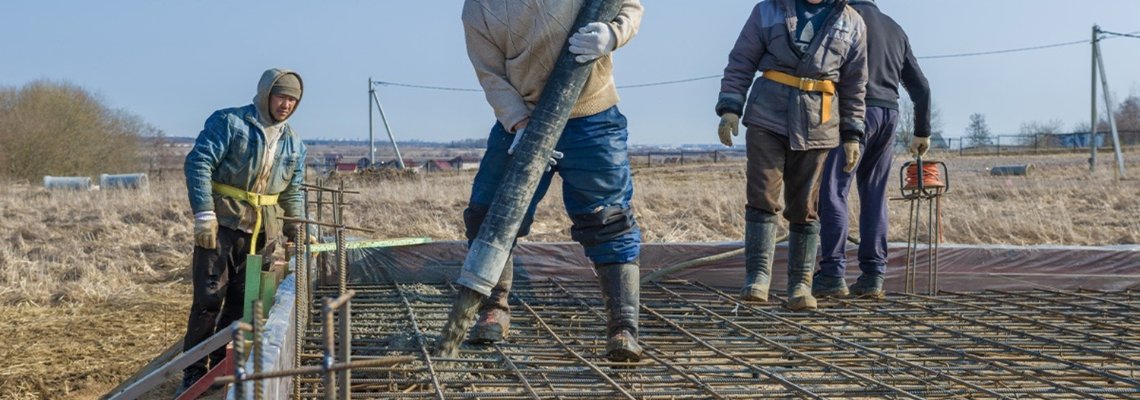 ready mix concrete pouring for construction
